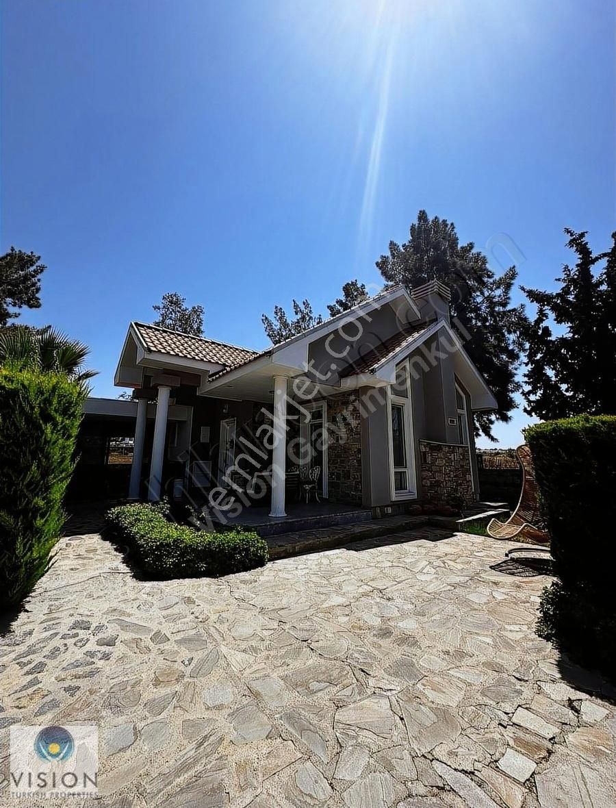 Didim Mavişehirde Tek Katlı Şömineli Havuzlu Müstakil Ev - Görsel 9