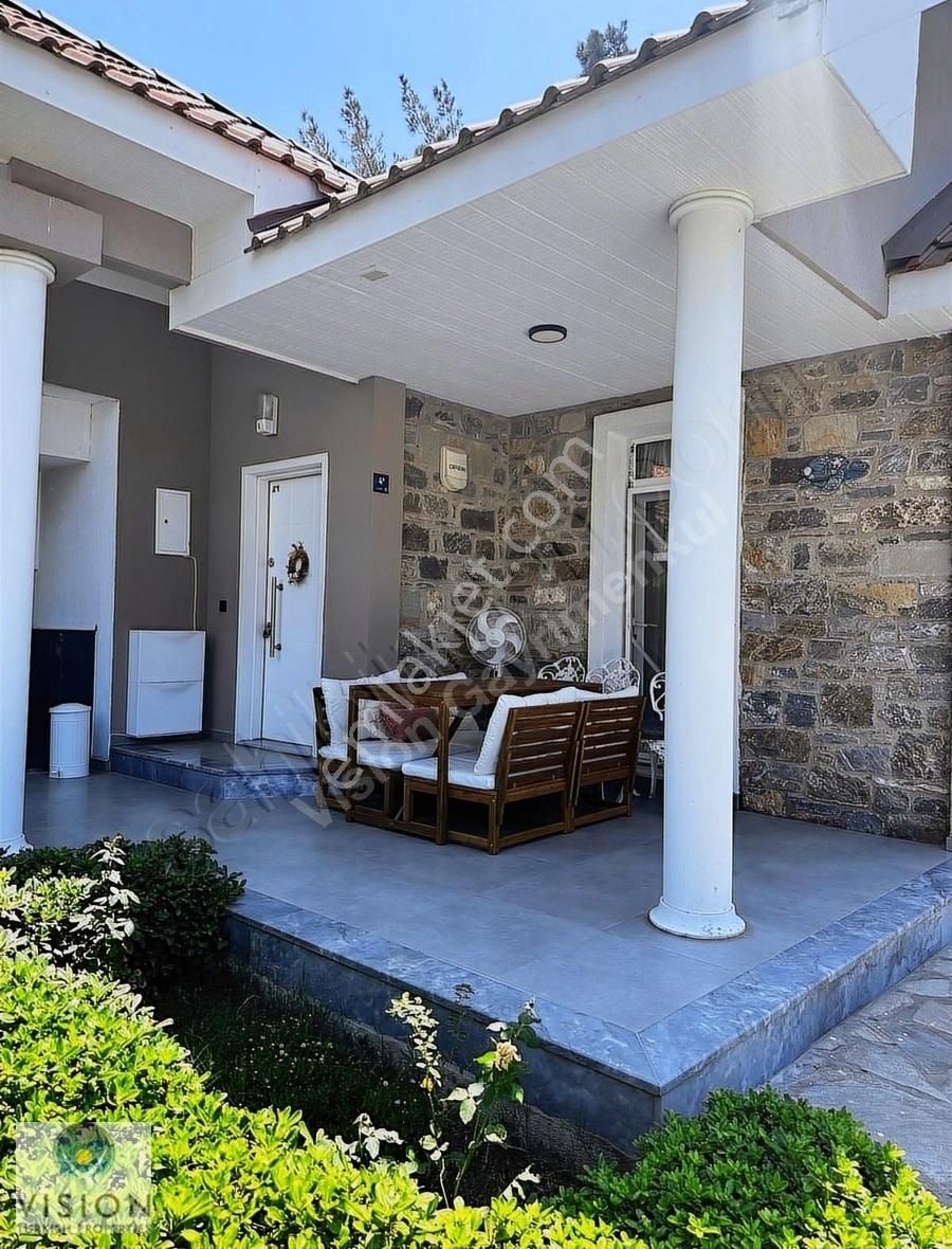 Didim Mavişehirde Tek Katlı Şömineli Havuzlu Müstakil Ev - Görsel 6