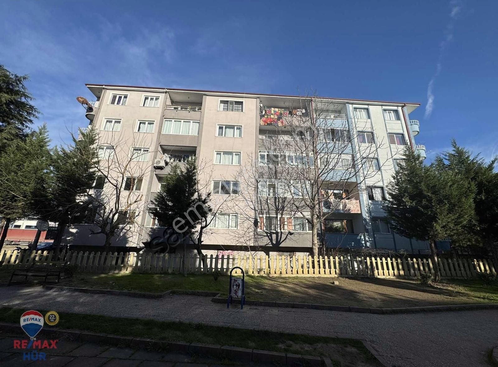 Remax Uğur Çakar'dan Merkeze Yürüme Mesafesinde Satılık Daire