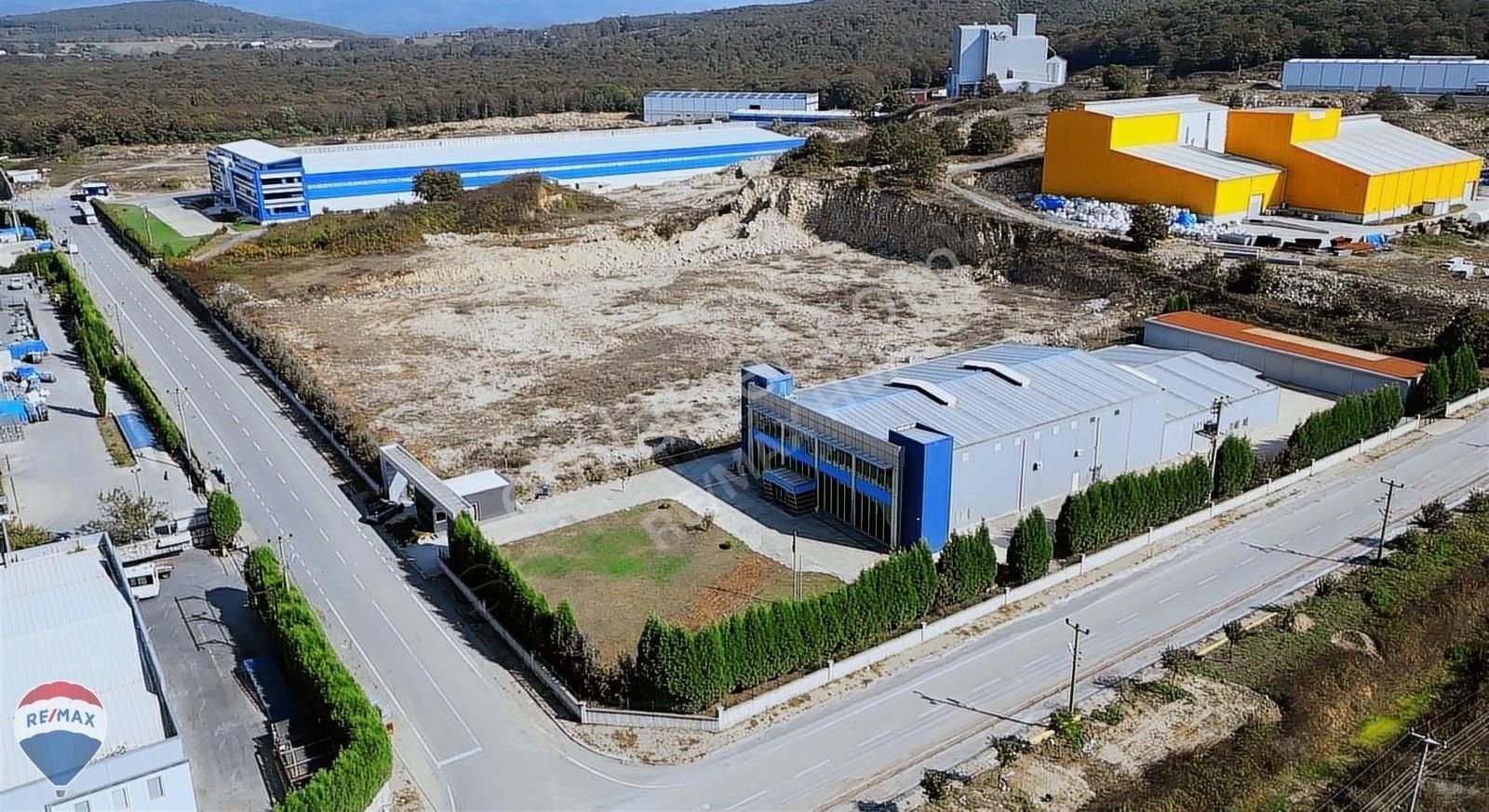 Remax Ayfer Sever'den 3.osb 'de Satılık Arsa 21.447m2+fabrika