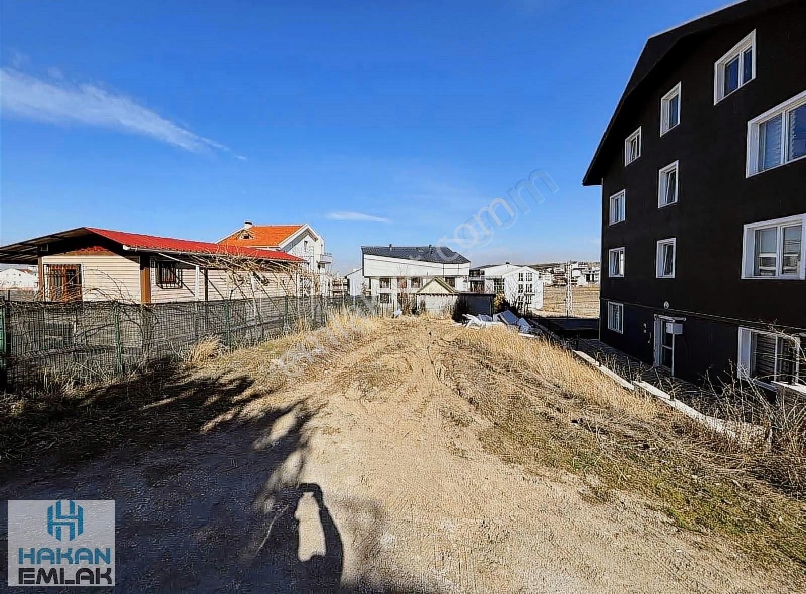 Yaşamkent'te 236 M2 3 Katlı Villa Arsası