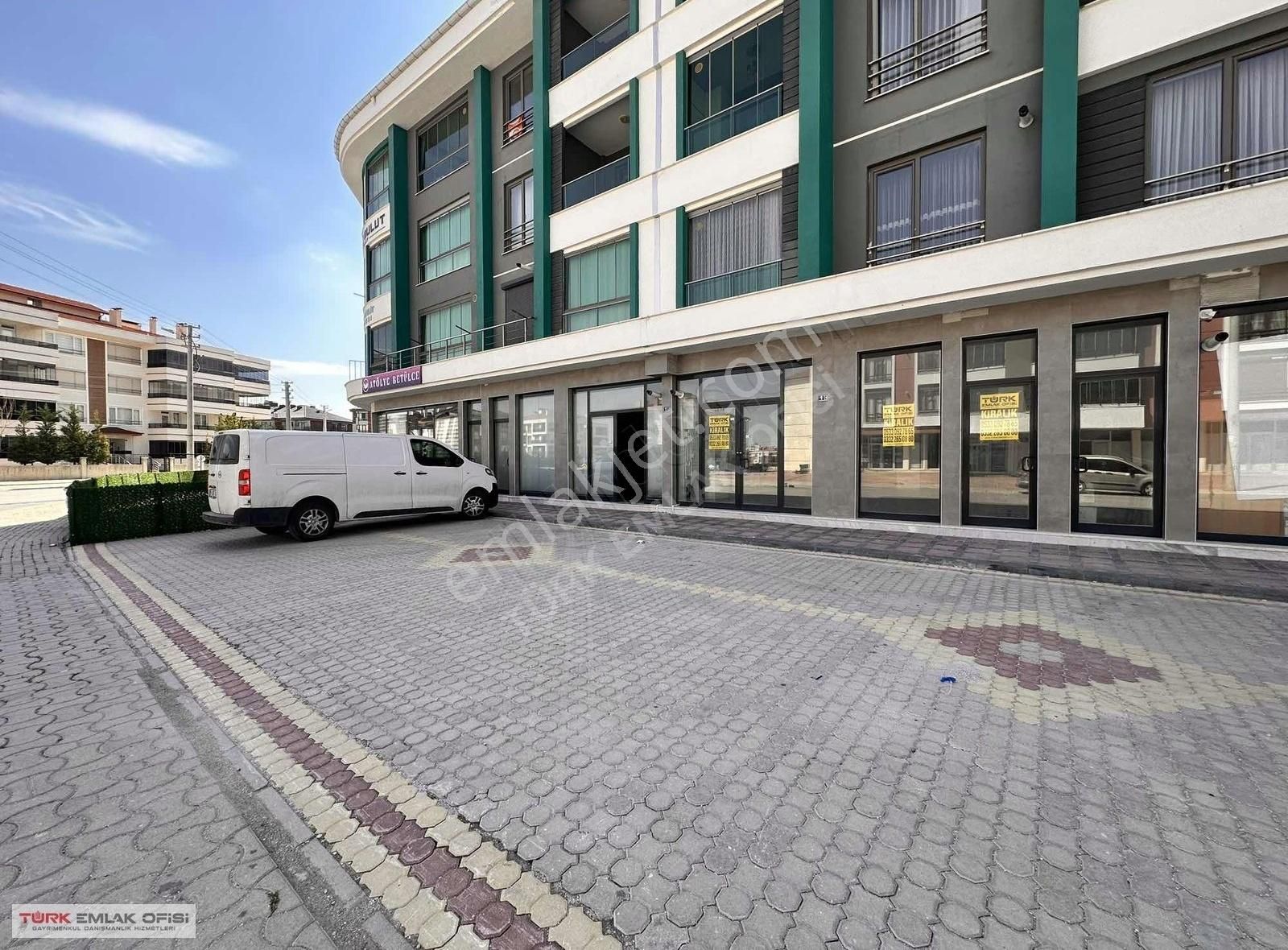 Adem Bulut Şehr-i Elit Projesinde 98 M2+55 M2 Kiralık Dükkan