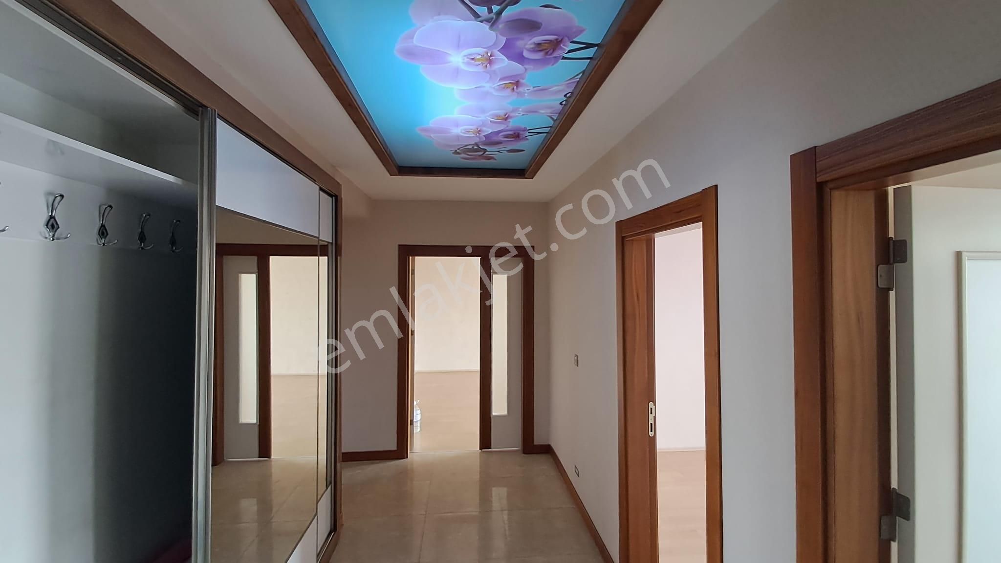 Şefikcan Da Caddeye Yakın Konumda 3+1 Arakat Kiralık Daire