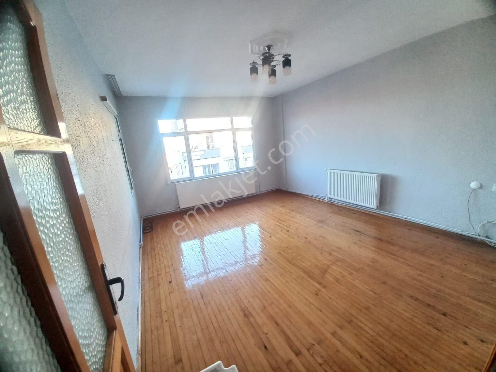 Bergama Manzaralı Turabey Mah Yeni Mantolamalı İnce Tadilatlı Petekler Hazır 3+1 Geniş Daire