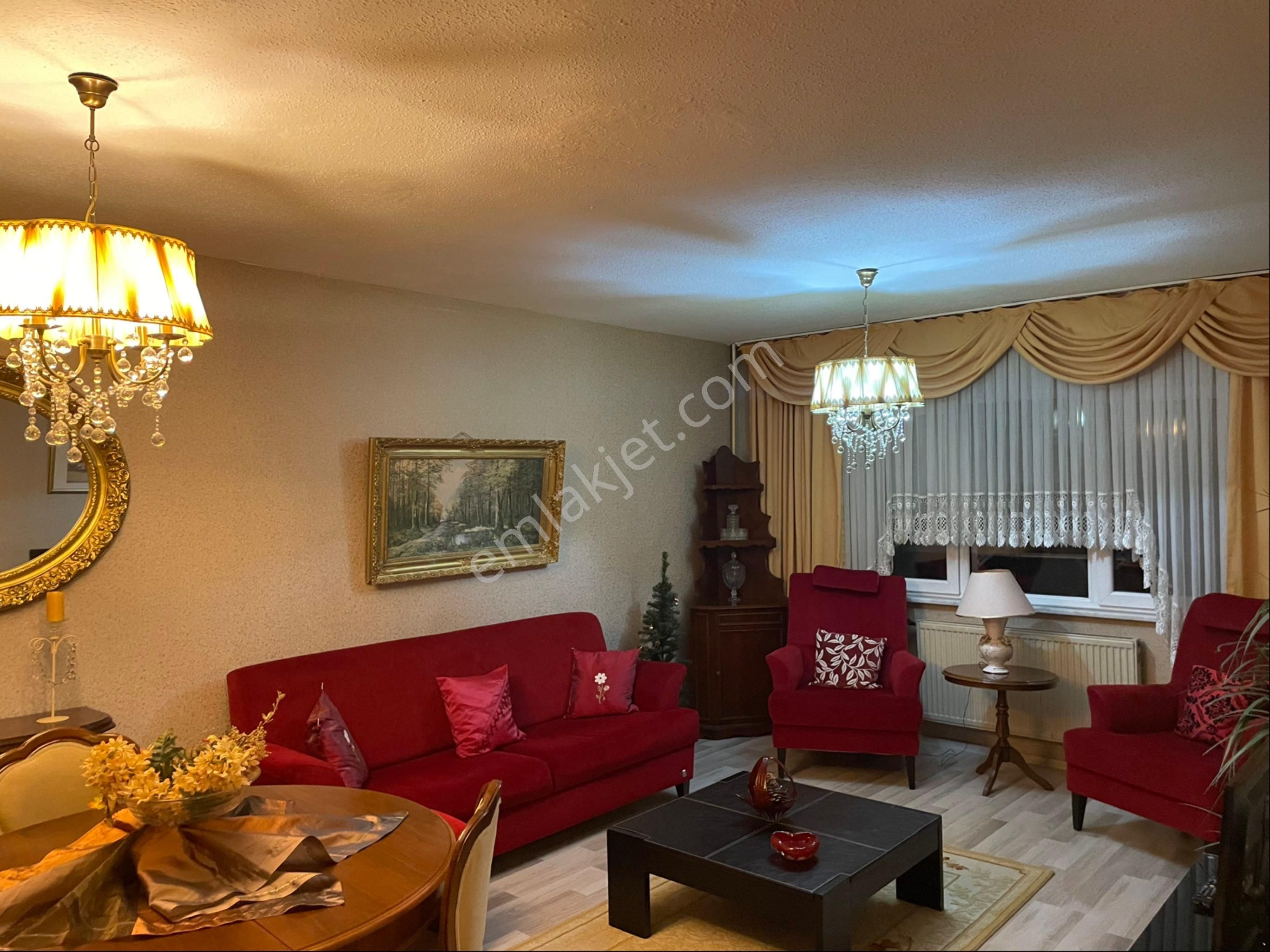 Yahyakaptan Mahallesi G29 Blokta Kiralık Full Eşyalı 2+1 Daire