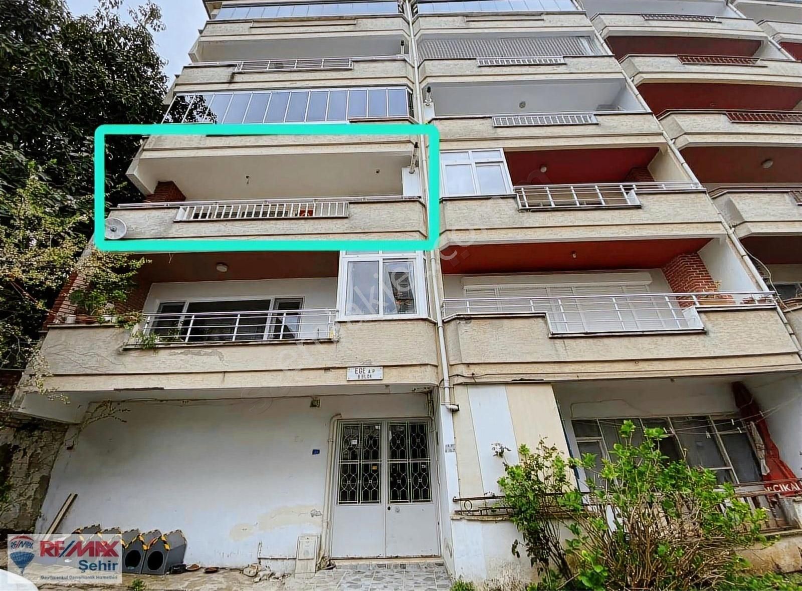Re/max Şehir Yalova'dan Çınarcıkta Ara Kat Masrafsız 2+1 Daire