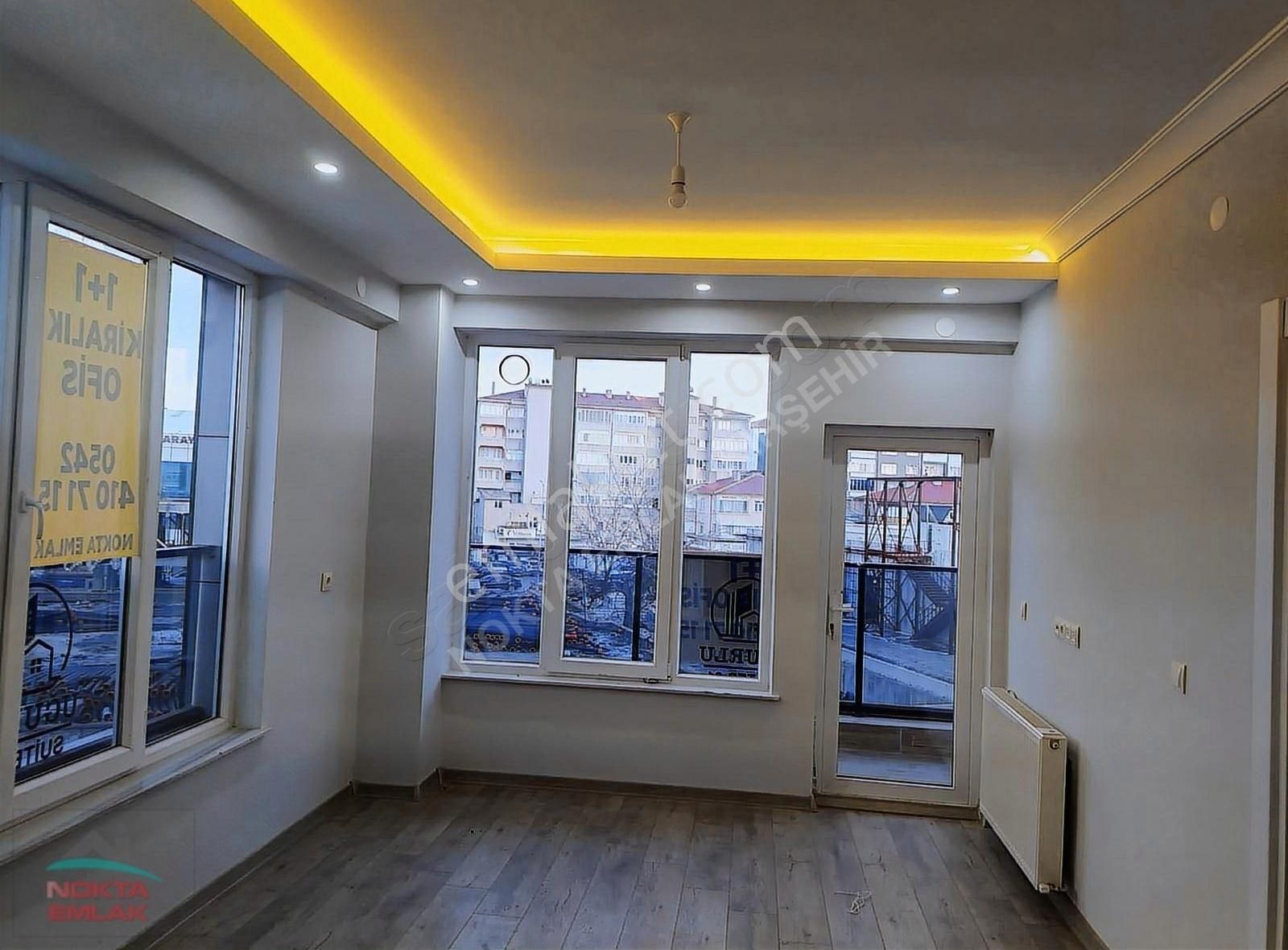 Nokta Emlakta 1+1 Pazar Yeri Civarı Kiralık Daire