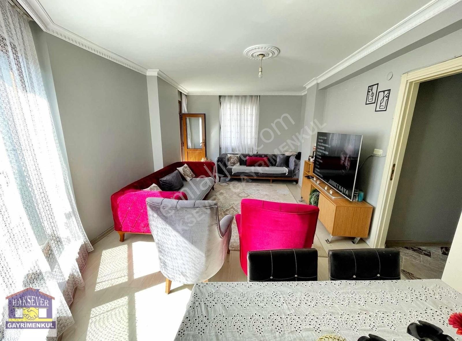 Haksever!den Ana Cad. Üzeri Satılık 2+1 95m2 Ortakat Daire