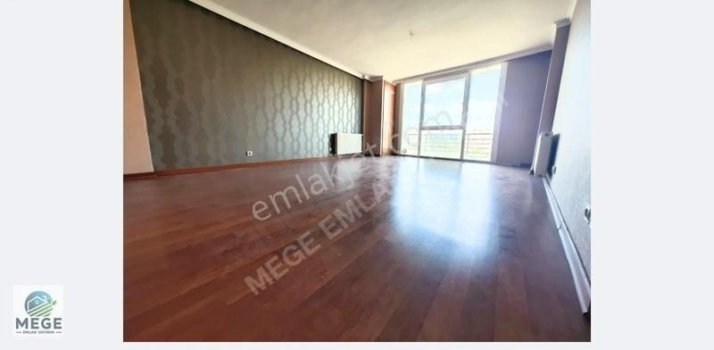 Beylikdüzü Ekinoks Rezidans'da Acil Satılık Büyük Tip 2+1 Daire