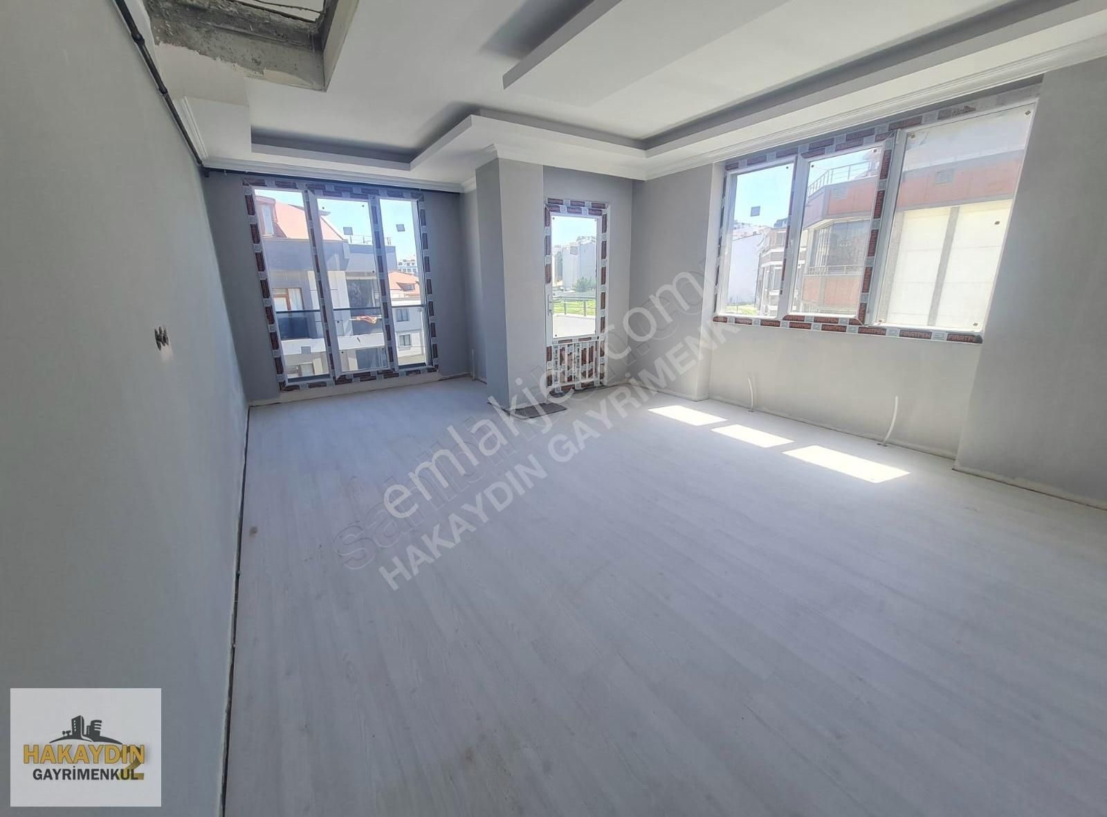 Hakaydın 2'den Arnavütköy'de Satılık 2+1 90m² Ara Kat Daire