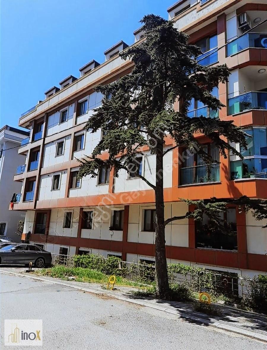 İnox'dan Küçükyalı'da Genç Binada Öncephe Aydınlık Satılık 2+1