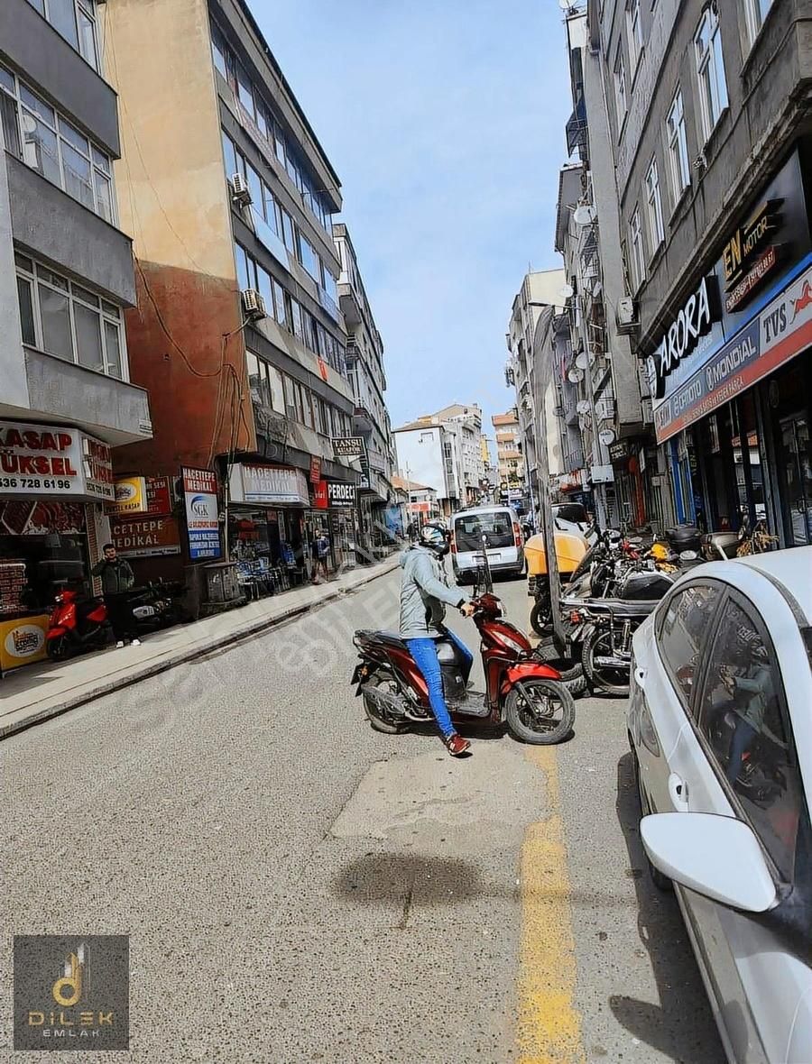 Kdz Ereğli Merkezde Sahile Çarşıya Yürüme Mesafesinde Kiralık4+1