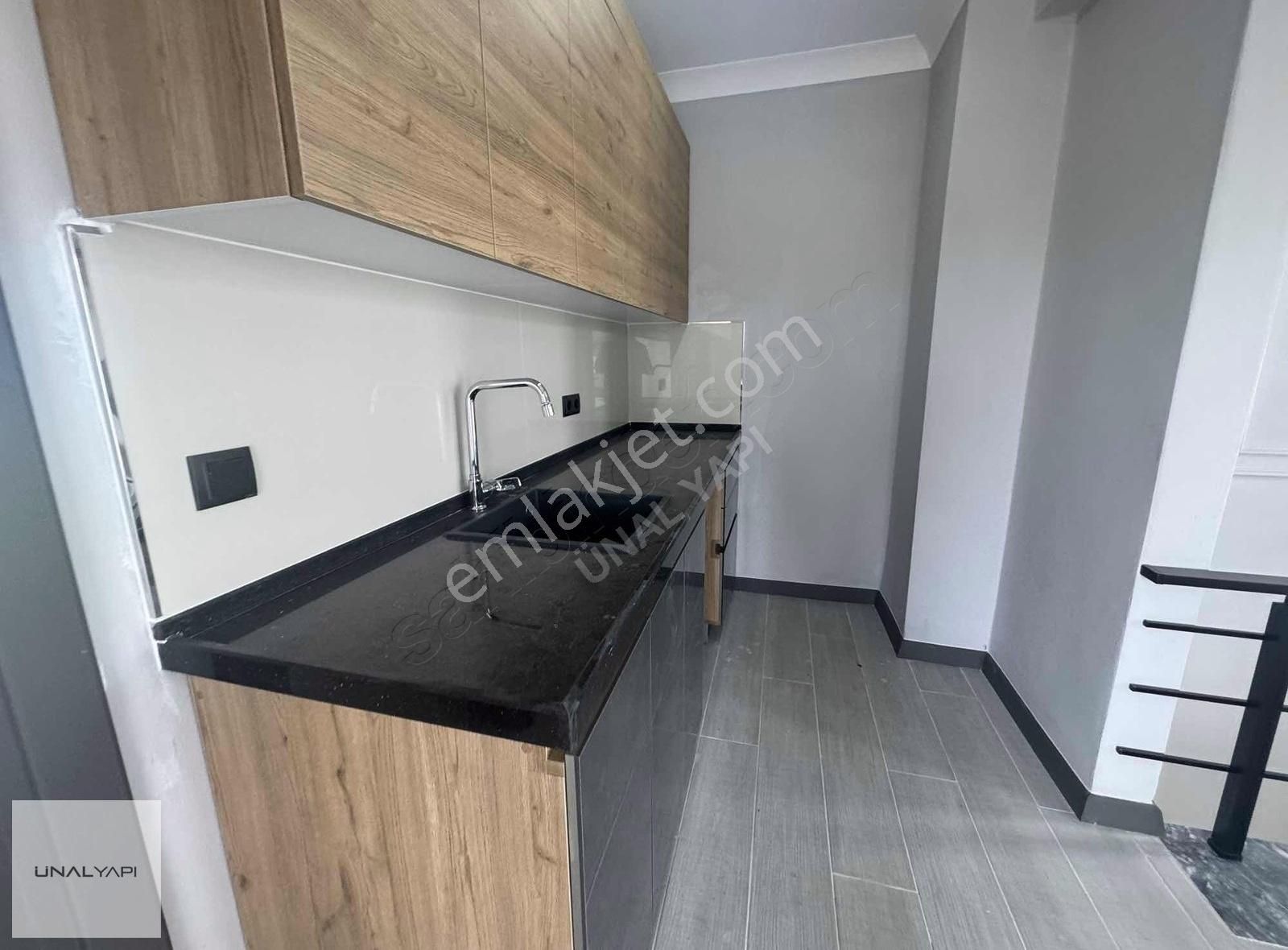 Müstakil Otopark, Havuz, Bahçe Jakuzi, Hamam Ve Sauna 5+1 Villa - Görsel 22