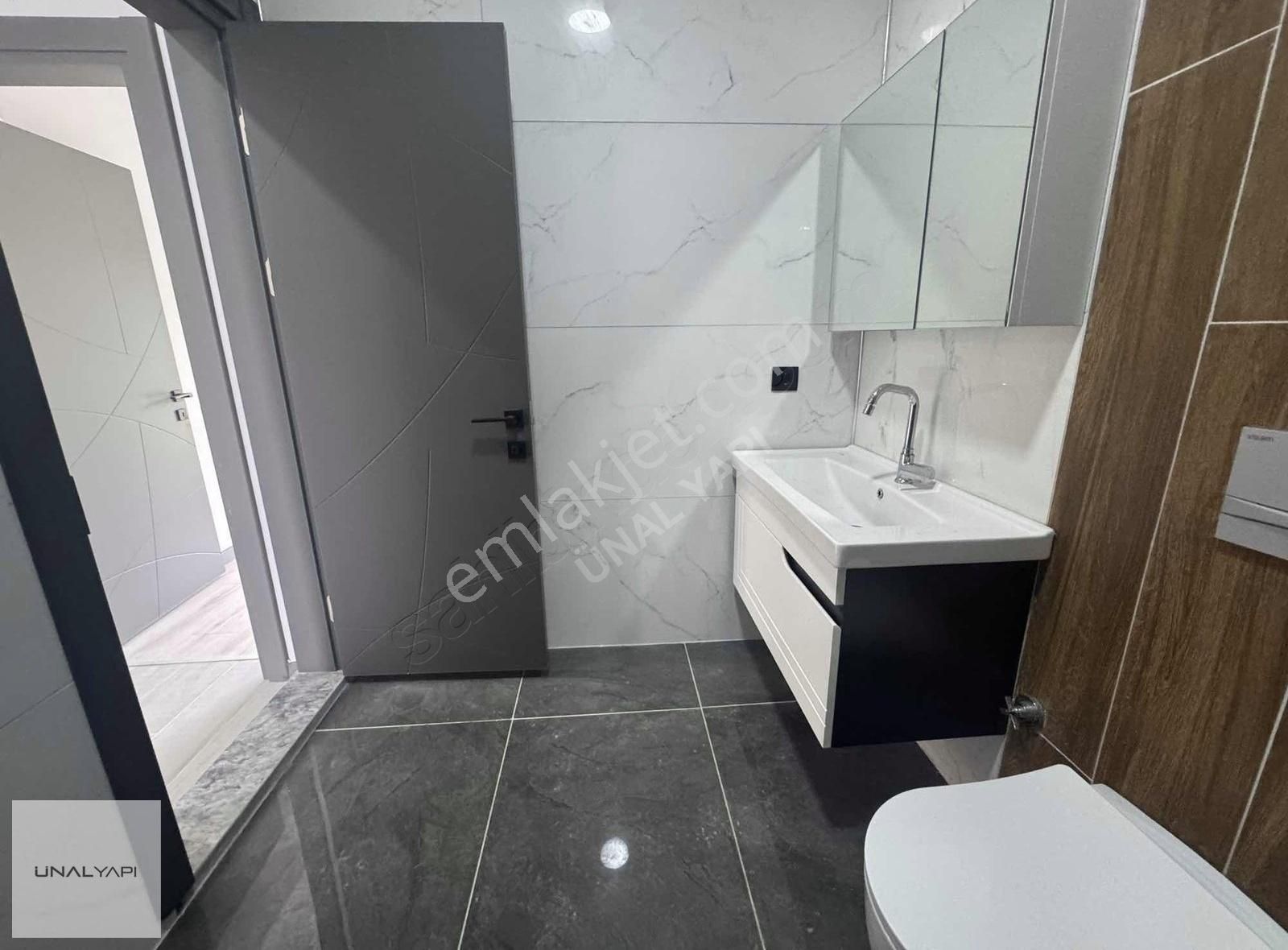 Müstakil Otopark, Havuz, Bahçe Jakuzi, Hamam Ve Sauna 5+1 Villa - Görsel 5