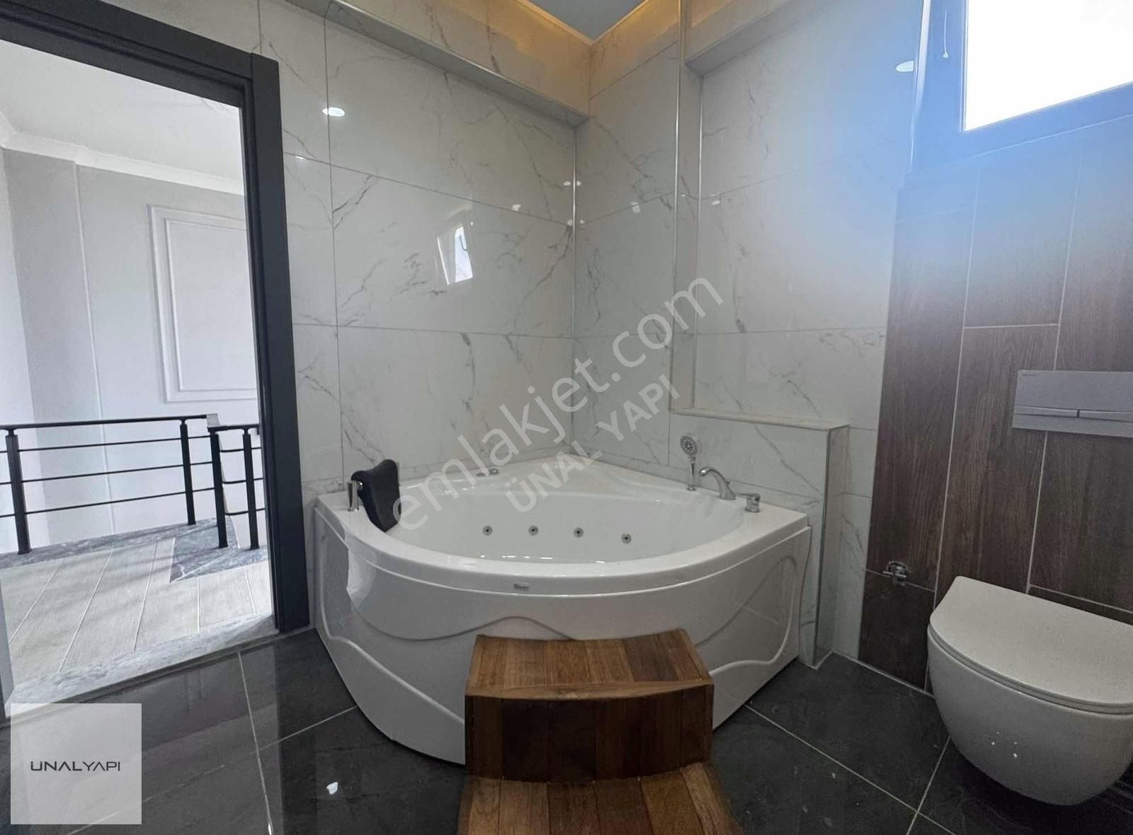 Müstakil Otopark, Havuz, Bahçe Jakuzi, Hamam Ve Sauna 5+1 Villa - Görsel 6