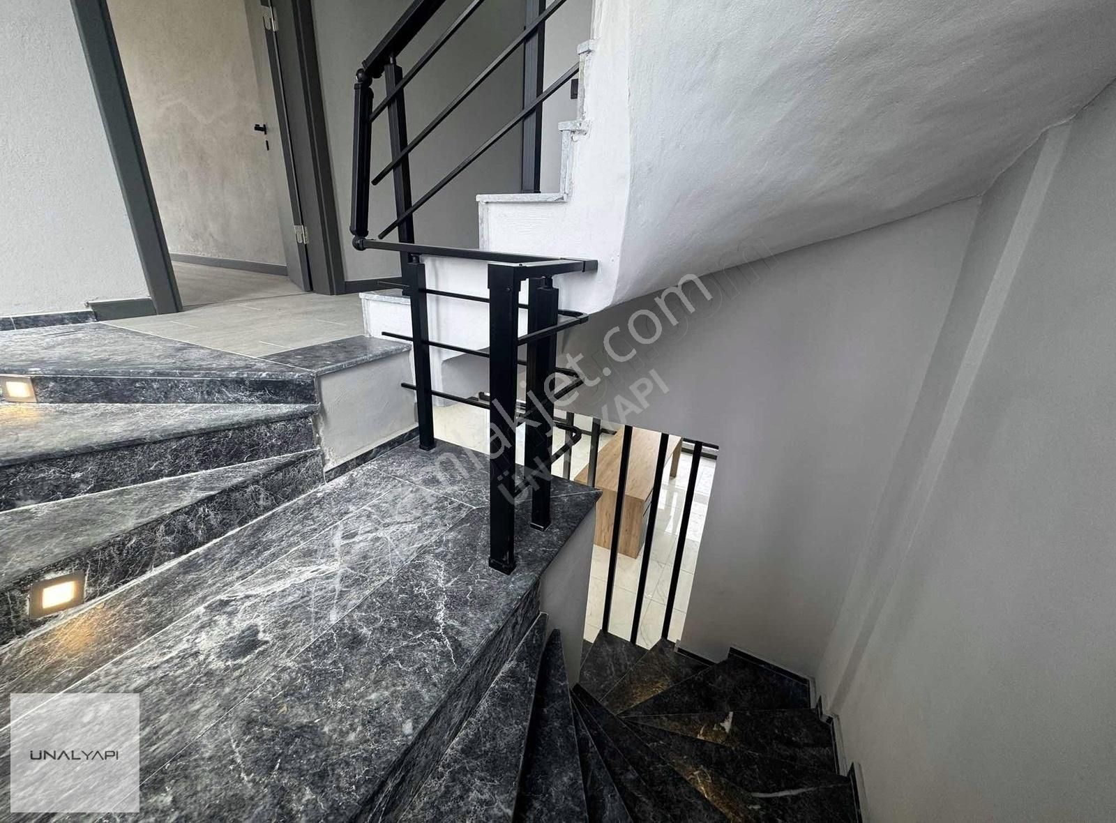 Müstakil Otopark, Havuz, Bahçe Jakuzi, Hamam Ve Sauna 5+1 Villa - Görsel 11