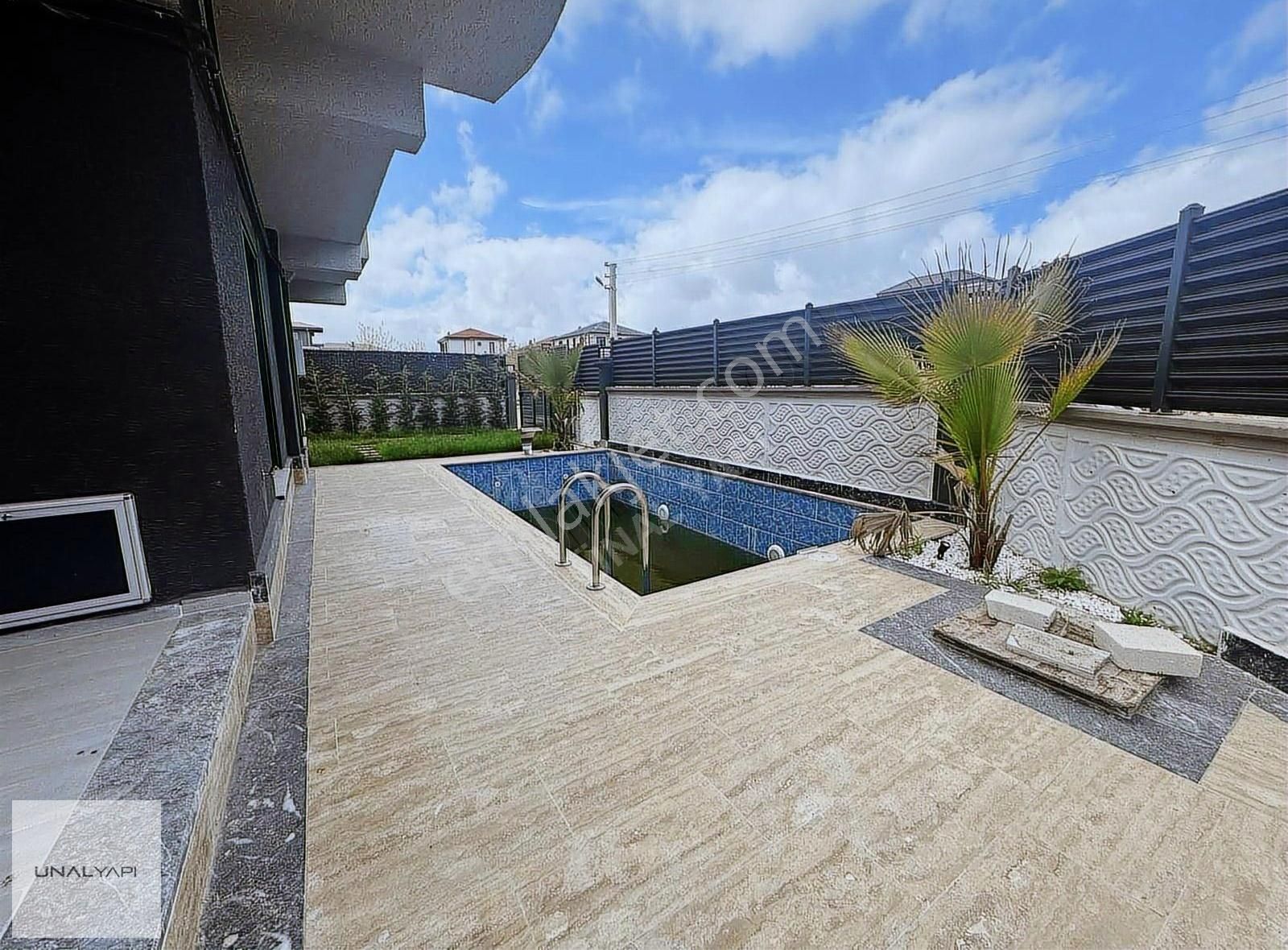 Müstakil Otopark, Havuz, Bahçe Jakuzi, Hamam Ve Sauna 5+1 Villa - Görsel 10