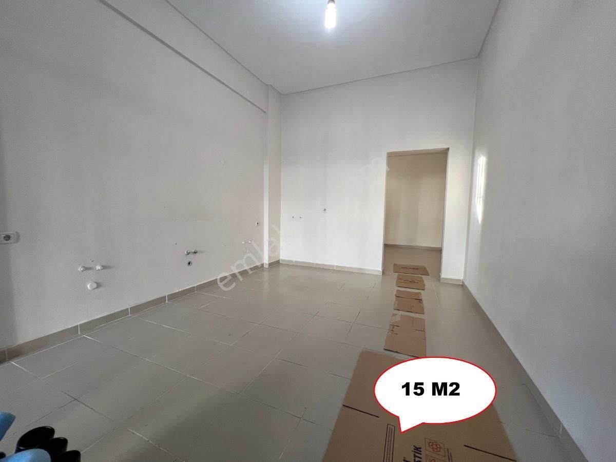 Sakarya Serdivan Yazlık Şehit Muhittin Çelik Cad.de 50m2 Dükkan