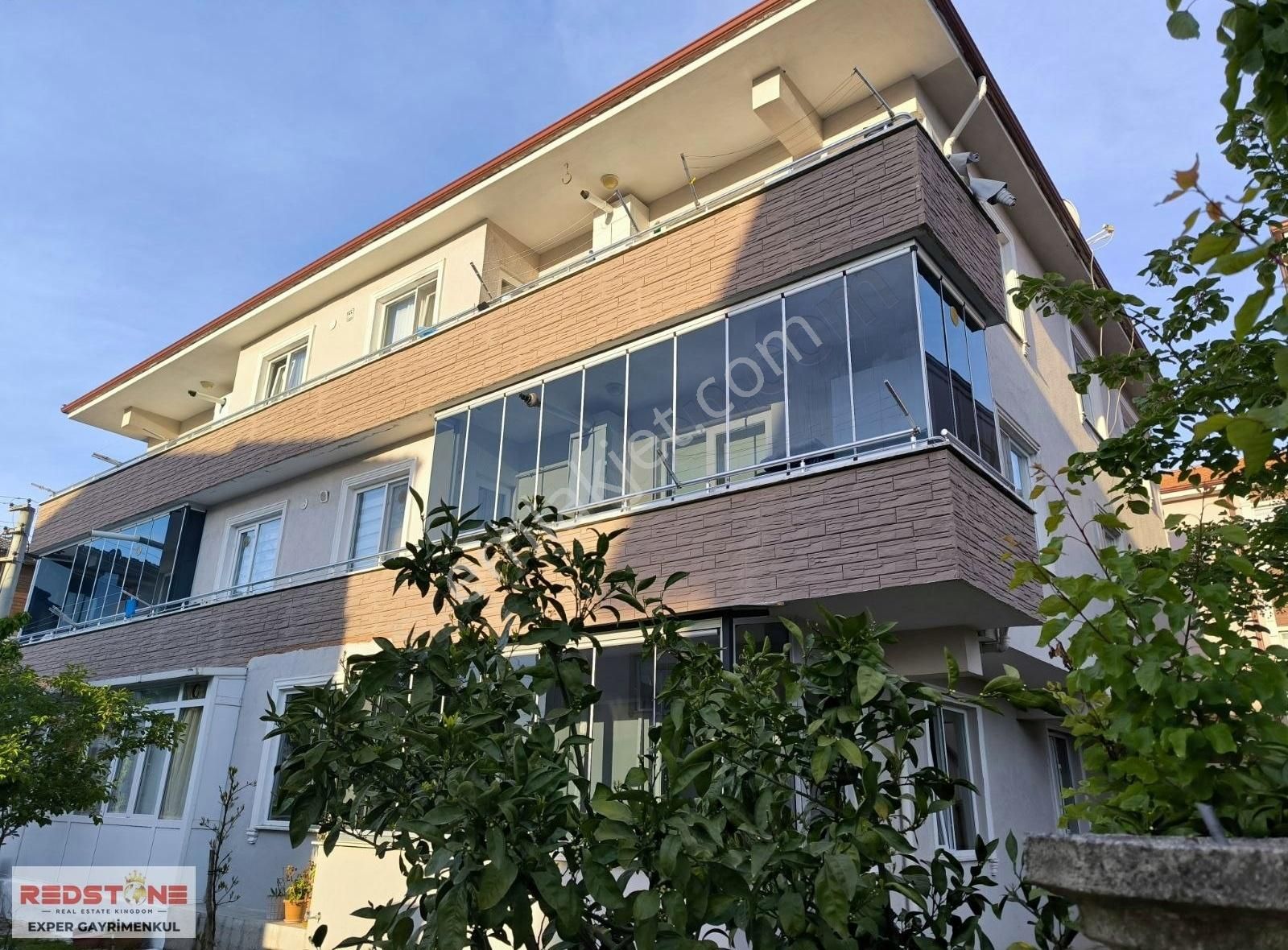 Aziziyede Bahçe Kullanımlı Bakımlı Mutfak Ayrı 3+1 Daire