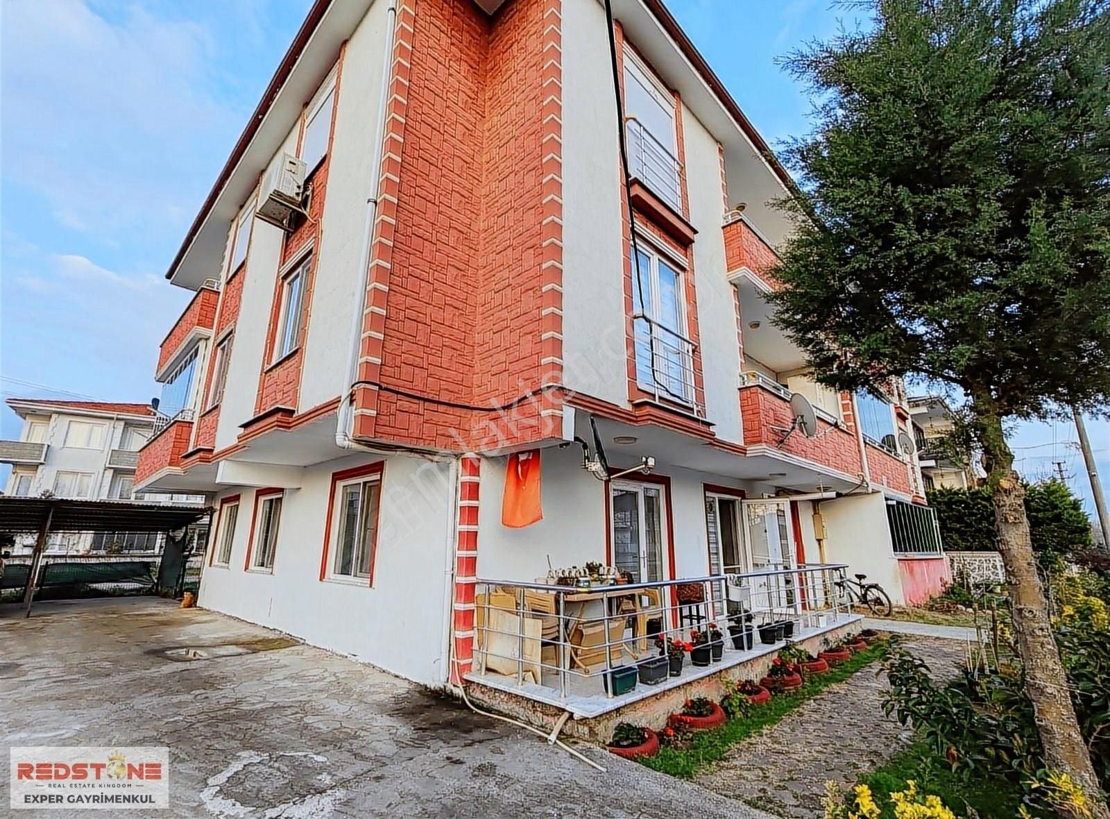 Karasu'da Merkeze Yakın Bahçe Kullanımlı Geniş 3+1 Daire