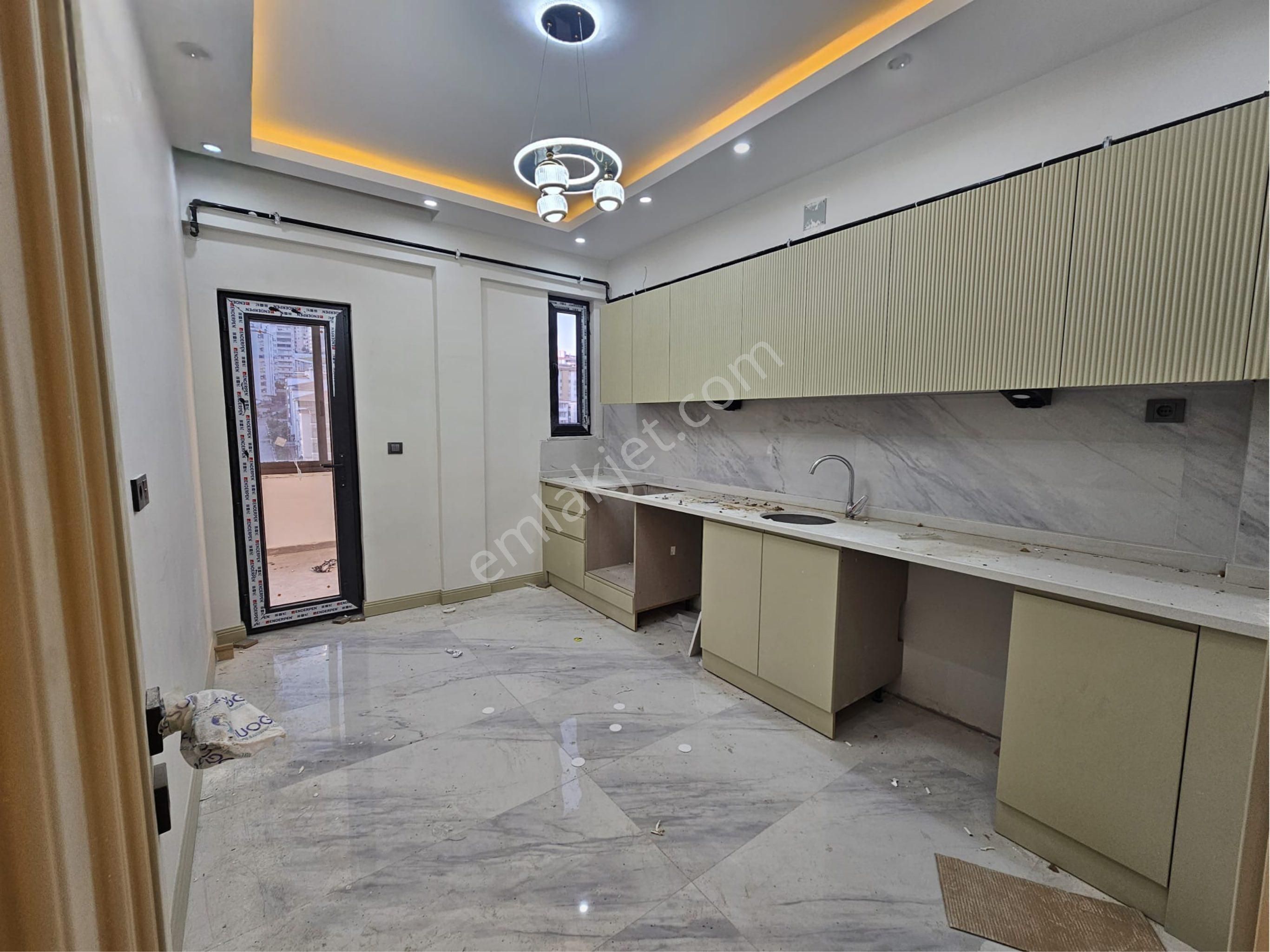 Şahintepe Mahallesinde Satılık 2,5+1 Sıfır Daire