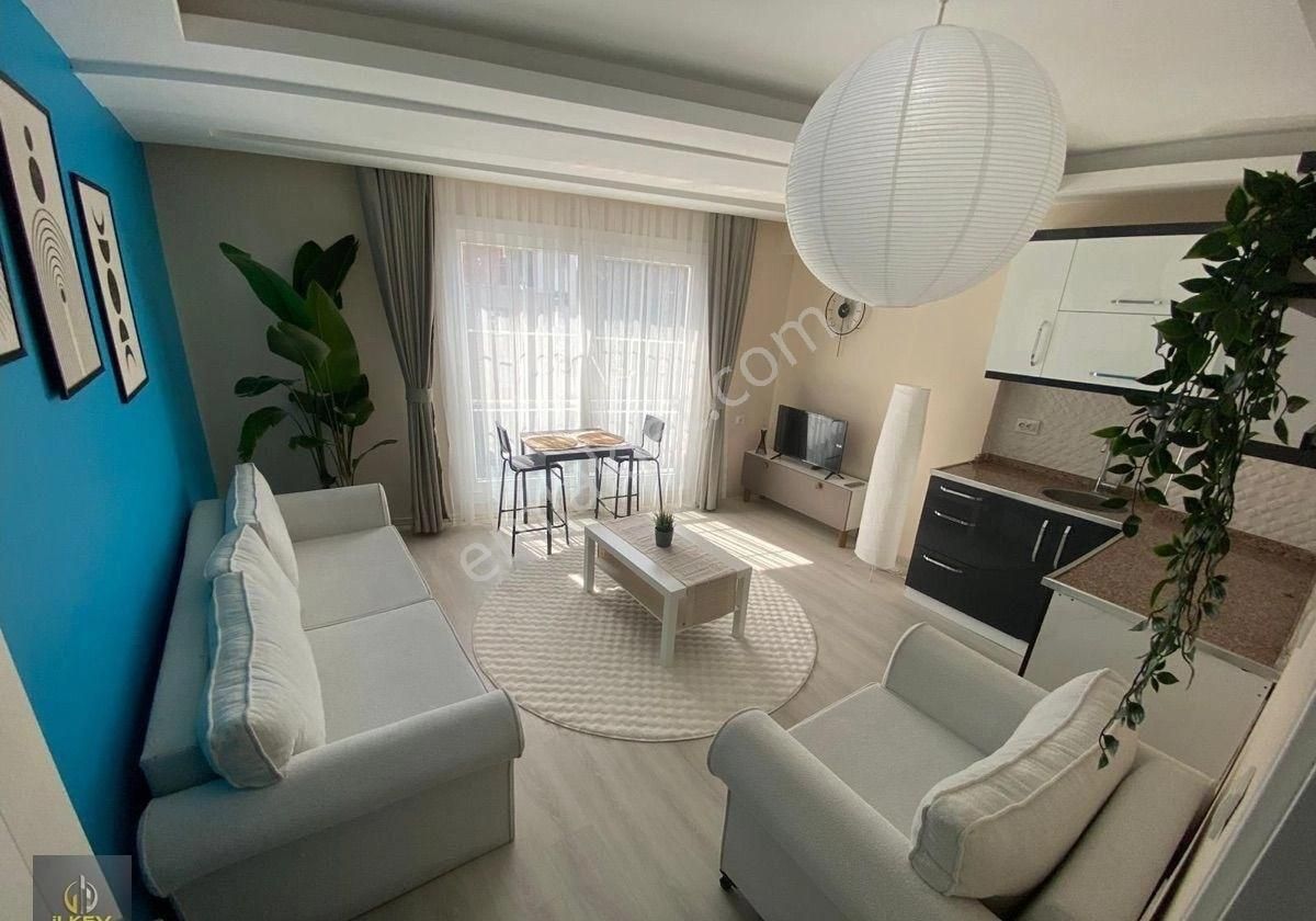 Buca'da / Hasanağa Bahçesine Yakın / Sıfır Eşyalı / Yüksek Kira Getirili / Satılık 1+1
