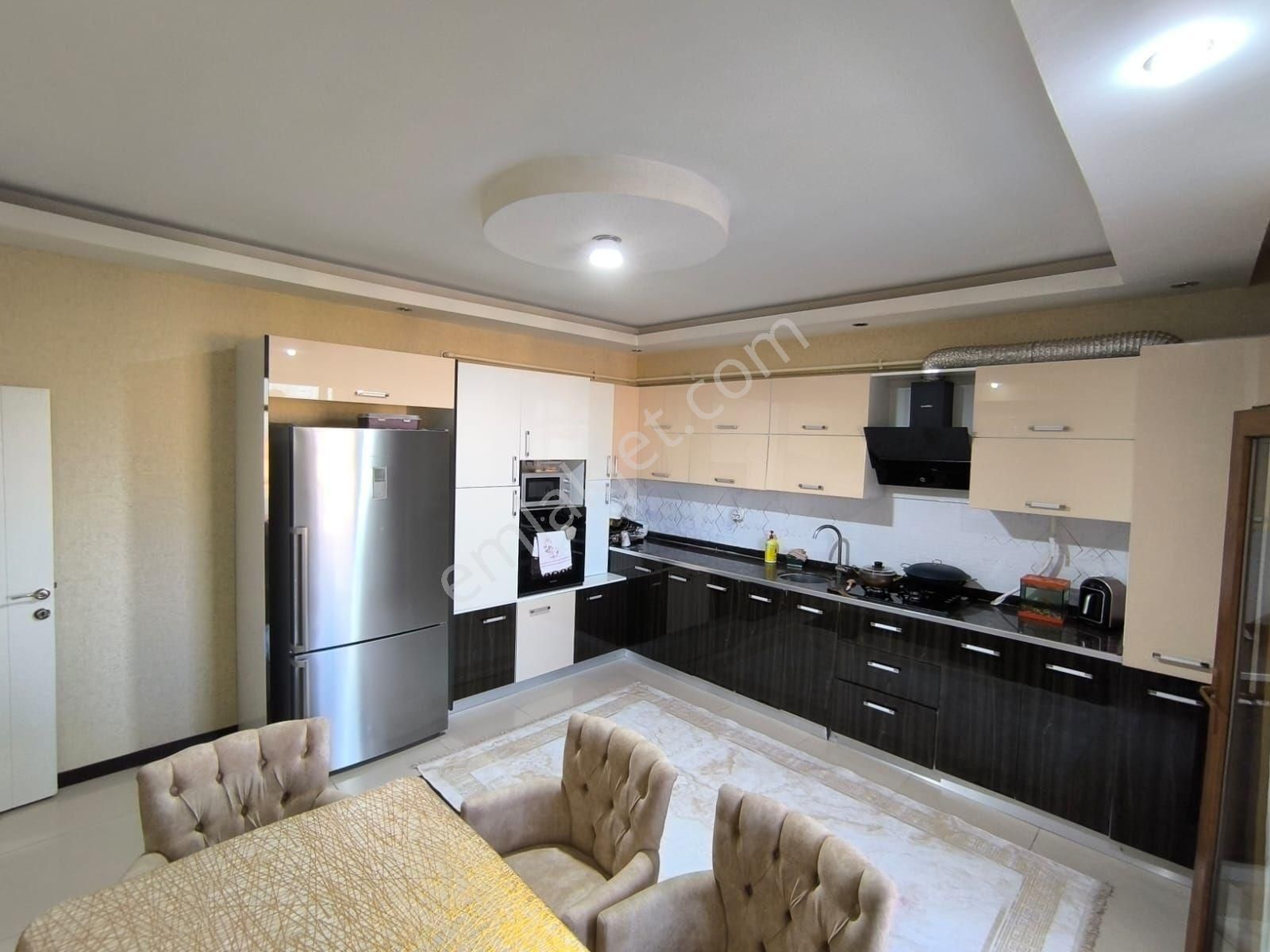 75 Mado Arkası Satılık 4+1 Daire