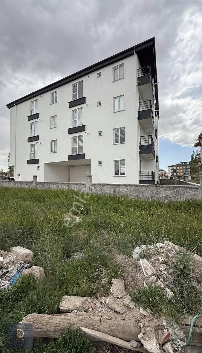 Atatürk Lisesi 112 Acil Civarı Satılık Yüksek Giriş Daire