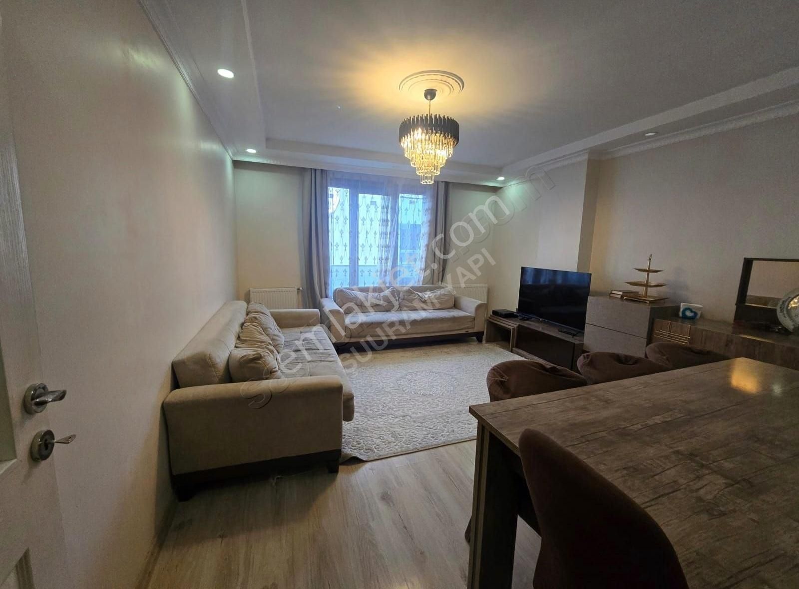 Başakşehir Güvercintepe Meydanda 2+1 Satılık Ara Kat Daire