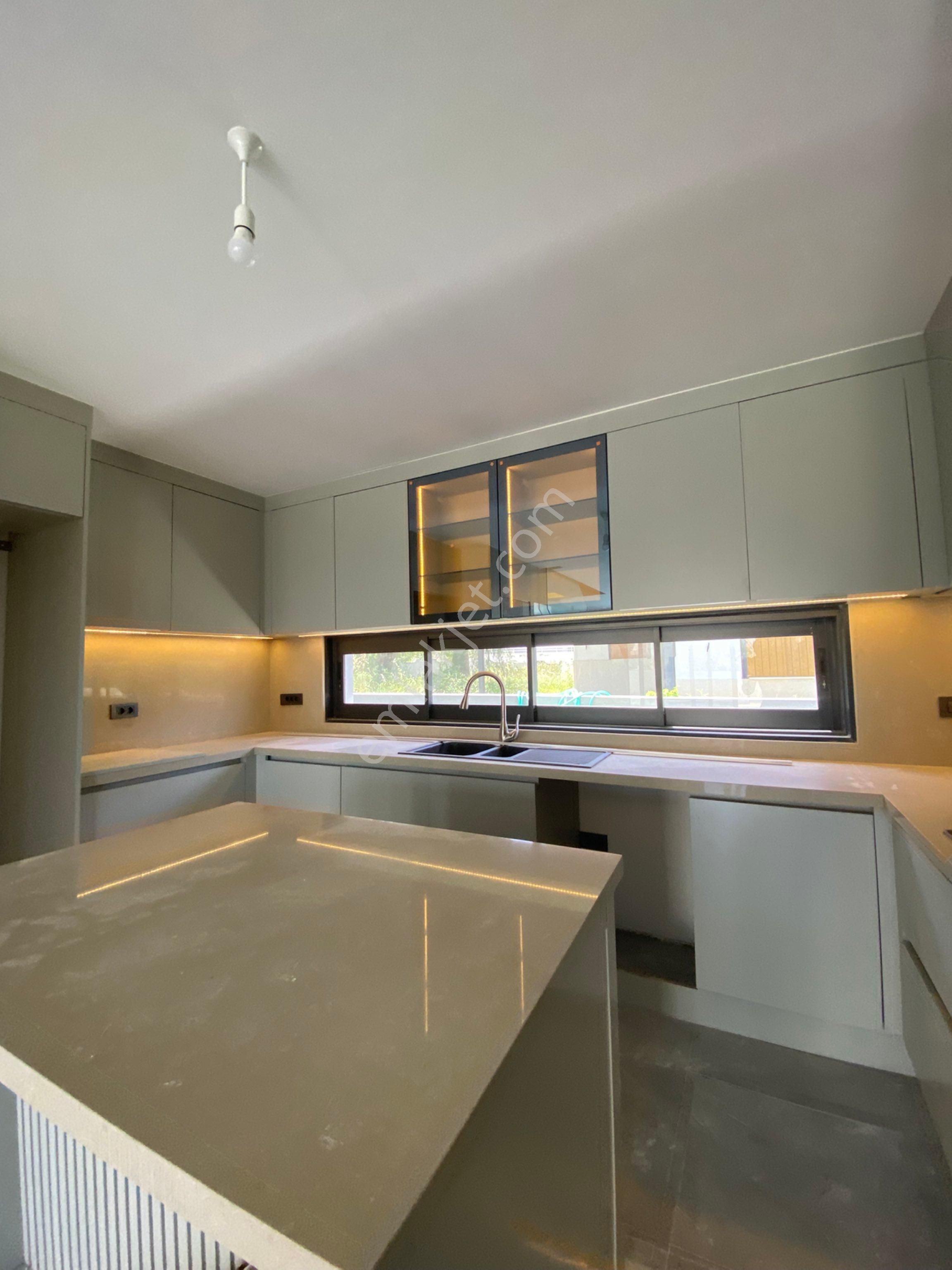 Alya Gayrimenkul’den Çeşme Şifne’de Tek Müstakil Havuzlu Satılık 3+1 Lüks Villa - Görsel 5