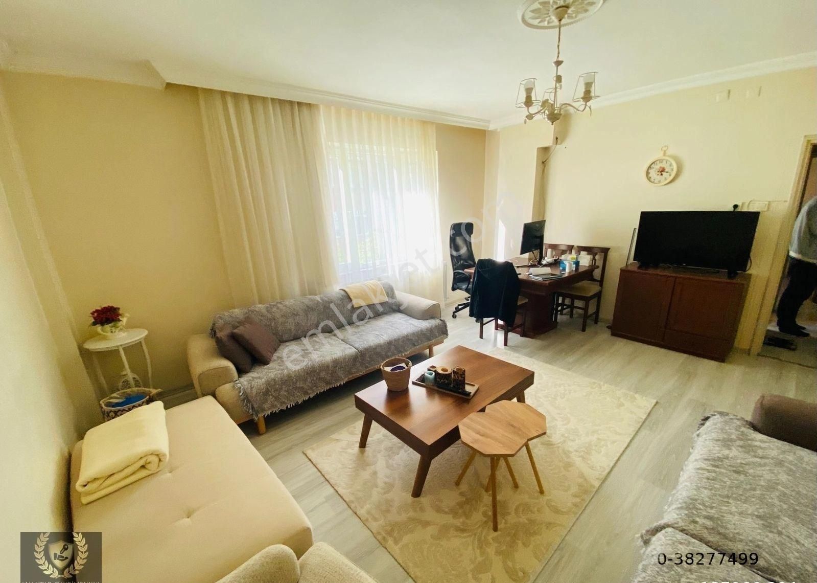 Bandırma Anahtar Gayrimenkul'den Hacı Yusuf Mahallesi Ara Kat 2+1 95 M2 Cadde Üzeri Satılık Daire