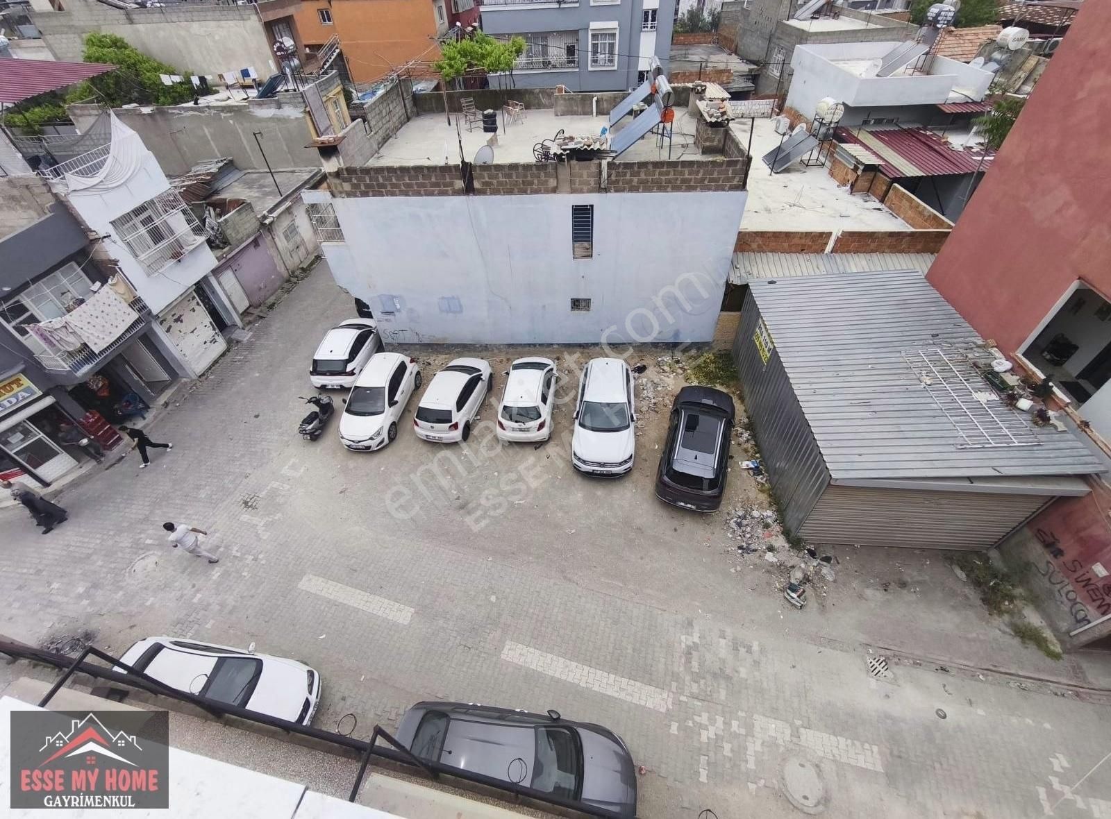 Obalar Caddesi Mirzaçelebi'de Okul Yanında Köşe Arsa !!!