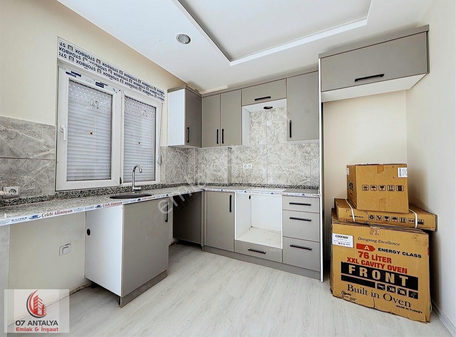 Fevzi Çakmakta Asansörlü Sıfır Şifa Karşısı Katta 90m2 2+1