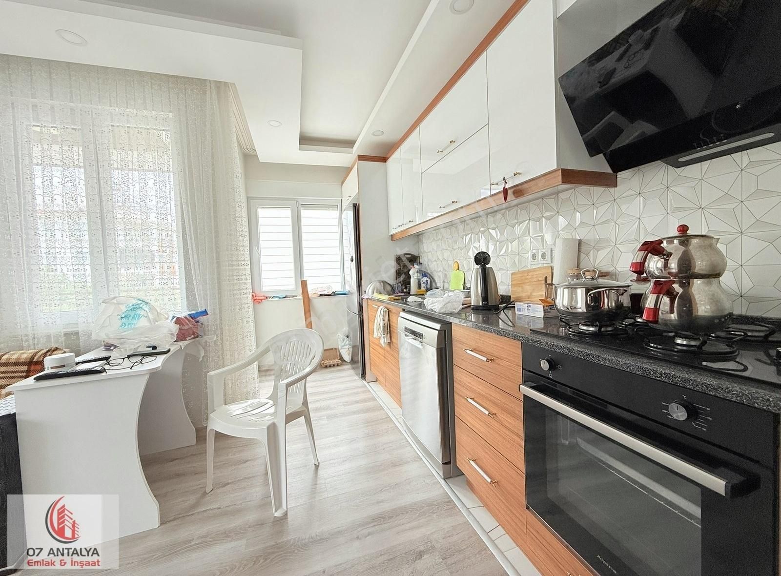 Çamlıbelde Arakatta Sıfır Ayarında 90m2 2+1 Abd Mutfak Asansörlü