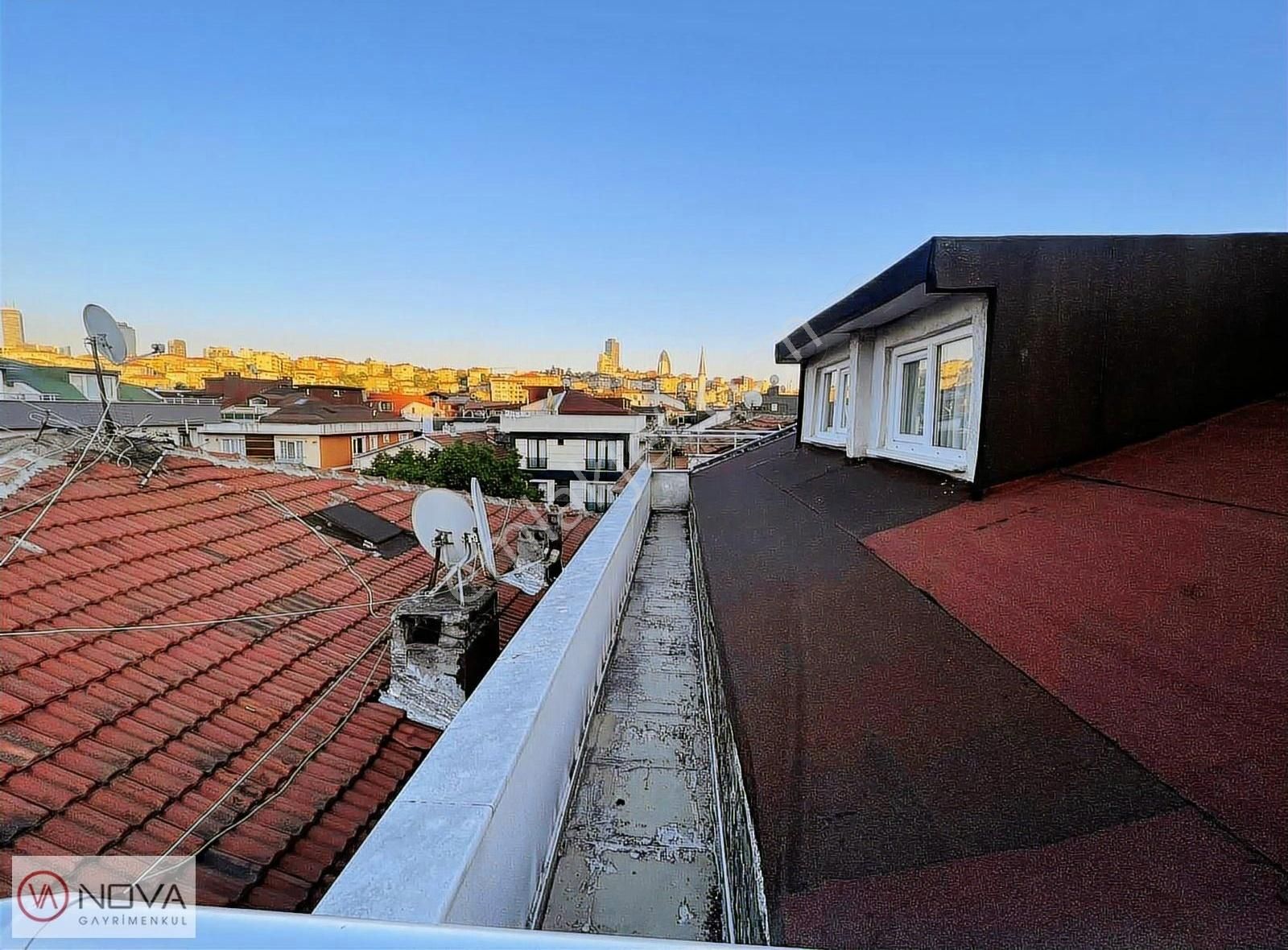 Örnek'te Teraslı Mükemmel Lokasyon Dubleks Daire