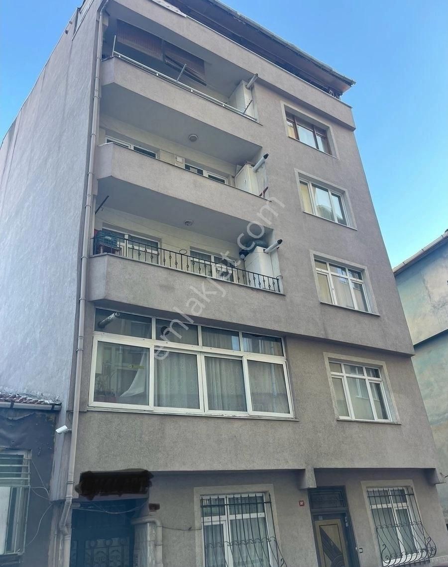 Hürriyet Mah Satılık Ara Kat ( 3+1 ) 120 M2 Daire