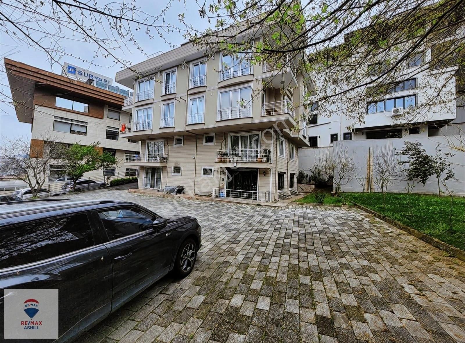 Ashill'den Eşyalı Müthiş Konum Otoparklı Daire, Valizini Al Gel
