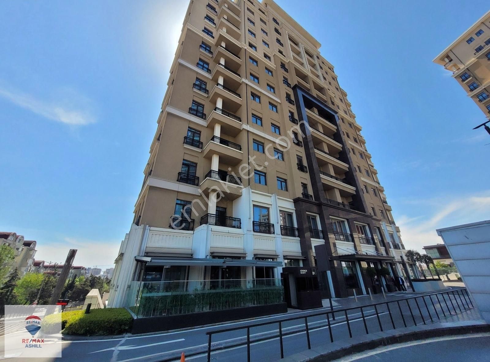 Emaar Rezidans D Blok Oturuma Hazır (ready For Session) 2.5+1