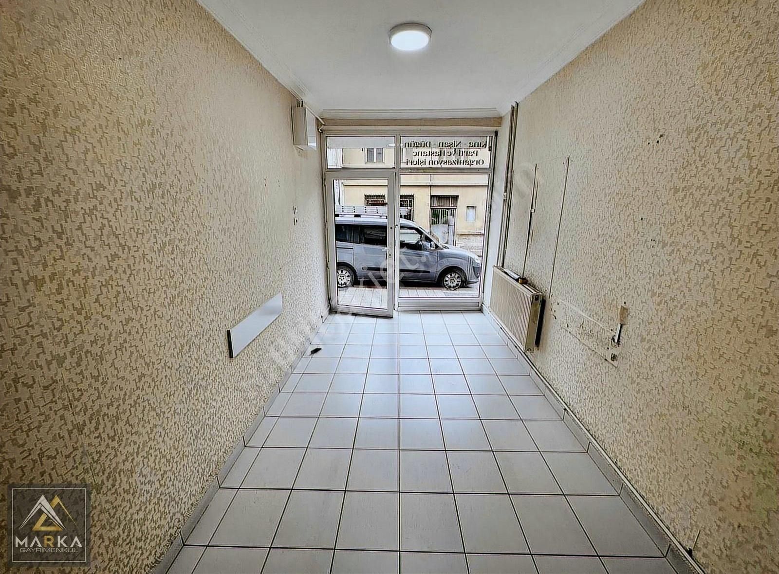Marka'dan Merkez İşlek Cadde Üzeri Asma Katlı Dükkan