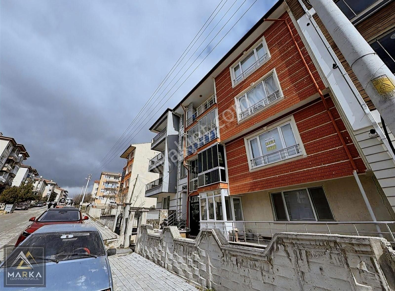 Marka'dan Zafertepe Girişinde Ara Kat 3+1 Kiralık Daire