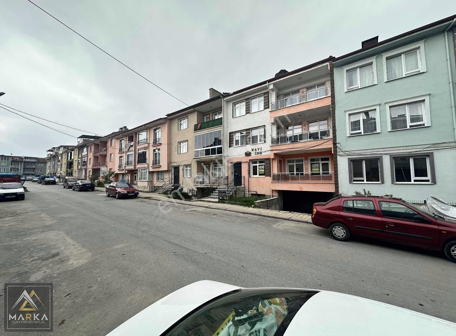 Marka'dan Yunusemre Mah.içi Yapılı 125 M2 Geniş Yapılı 3+1 Daire