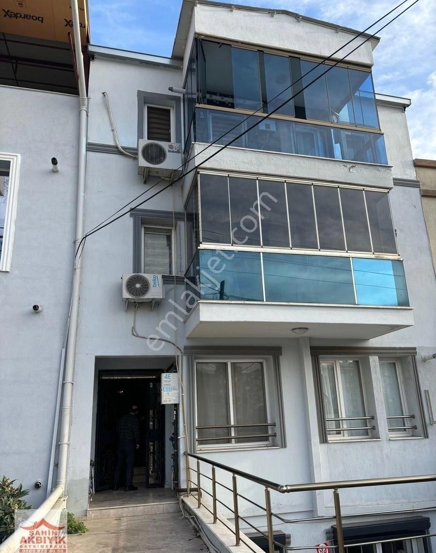 Bayraklı Osmangazi Pazar Yeri 1+1 D.gazlı 60m2