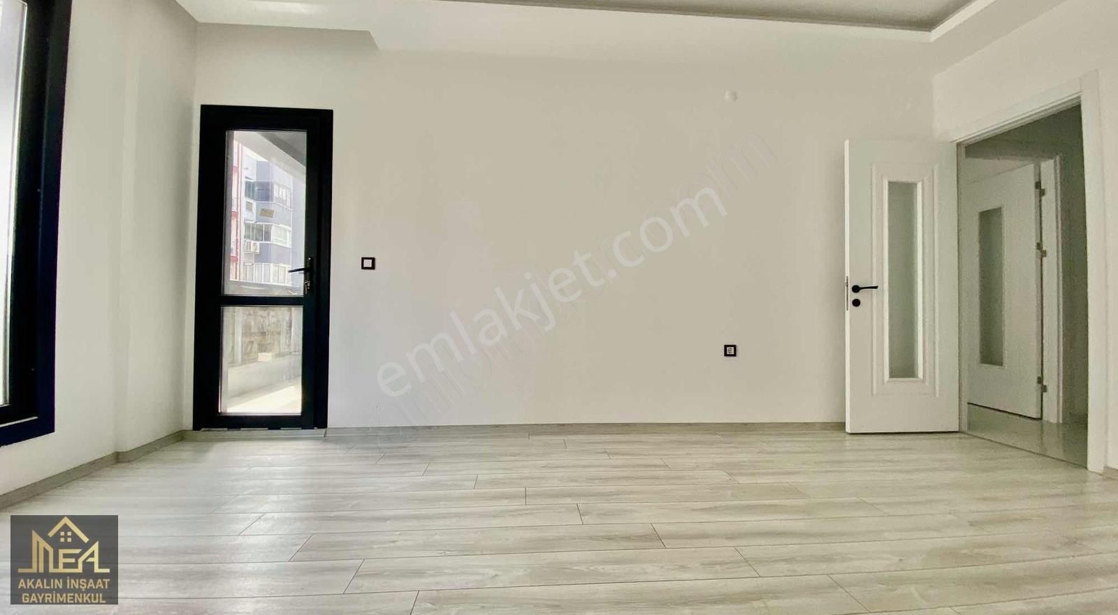 Akalın'dan İki Cadde Arasında Yeni Bina 3+1 Satılık Daire