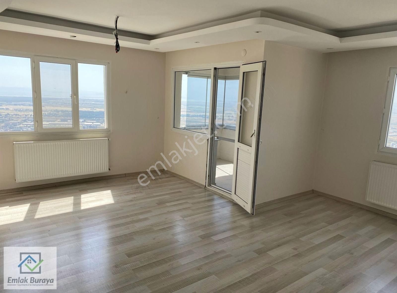 İzmir Çiğli Atatürk Mah. Evka 5'te Satılık 3+1 Daire