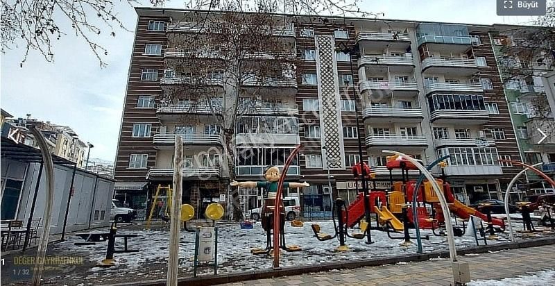 Değer'den Kernek Üçgenpark Bitişiği 2+1 Arakat Daire
