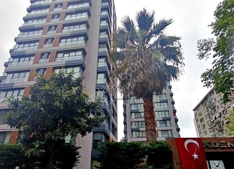 Atölyeden Suadiye Bağdat'a 4.binada 3+1 Havuzlu Güvenlikli 135m2