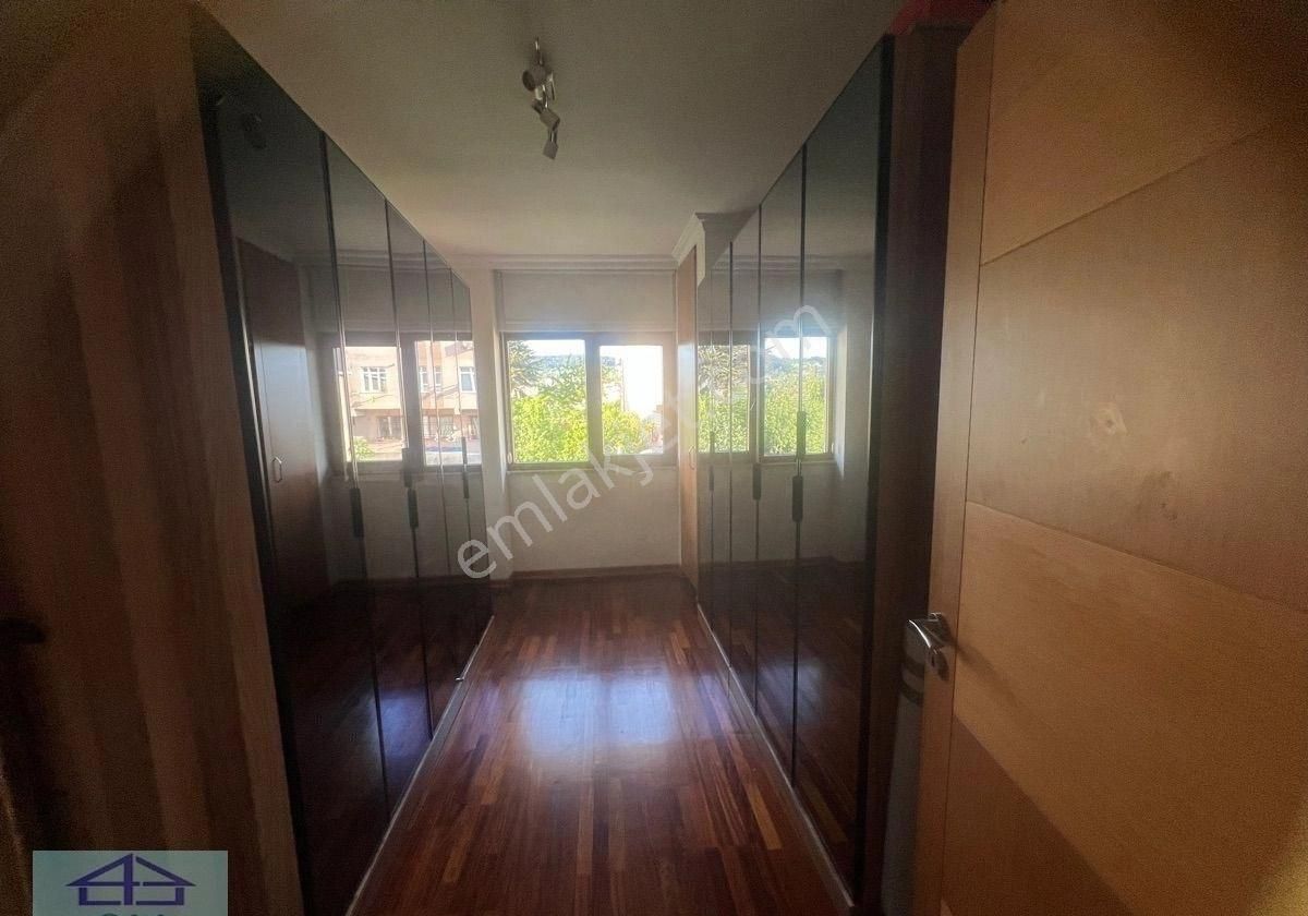 Elite’den Butik Sitede Boğaz Ve Havuz Cepheli Çatı Dubleksi - Görsel 7