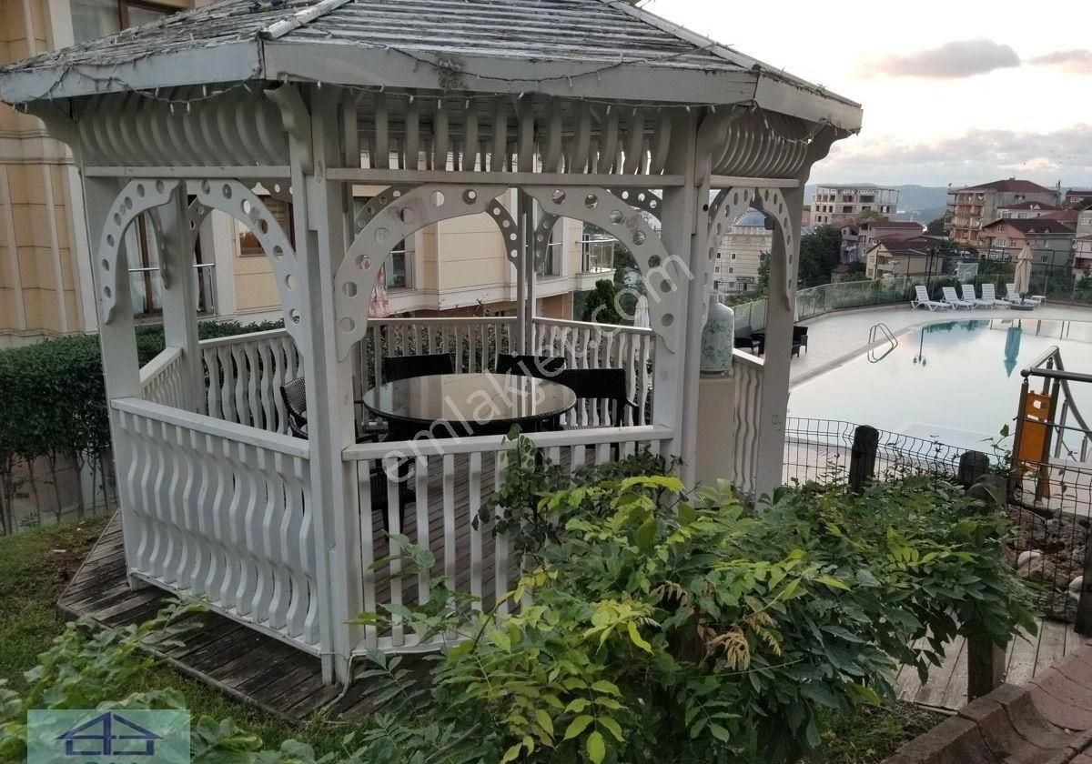 Elite’den Butik Sitede Boğaz Ve Havuz Cepheli Çatı Dubleksi - Görsel 3