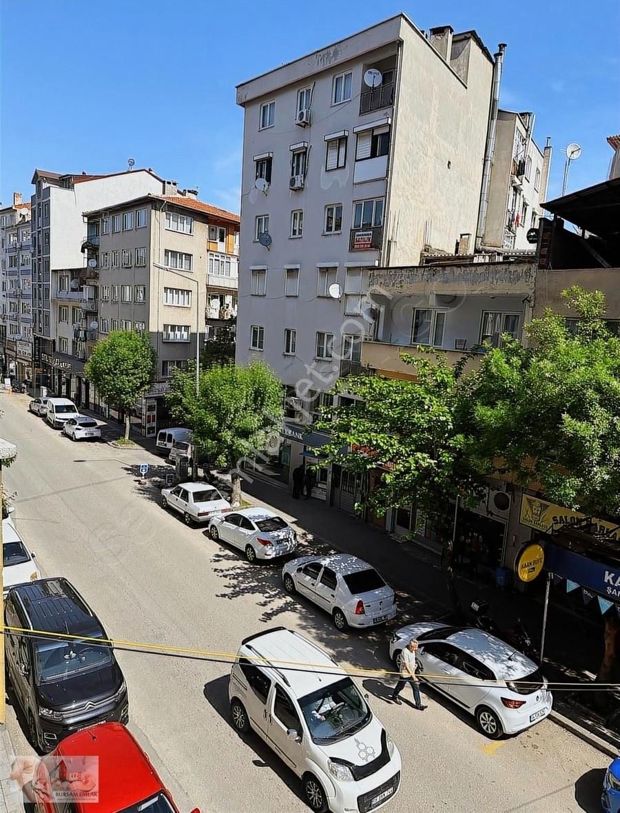 Gazcılar Ana Cadde Üzerinde 2+1 88 M2 Satılık Asansörlü Daire