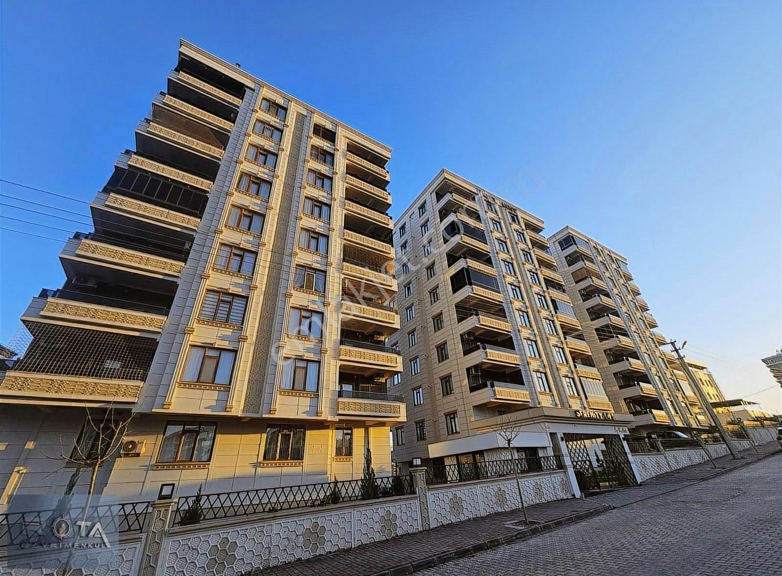 Mehmetçik'te Merkezi Konumda Kiralık 3+1 Daire